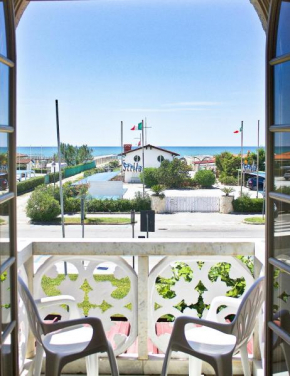 Гостиница Hotel Poseidon  Марина Ди Пьетрасанта